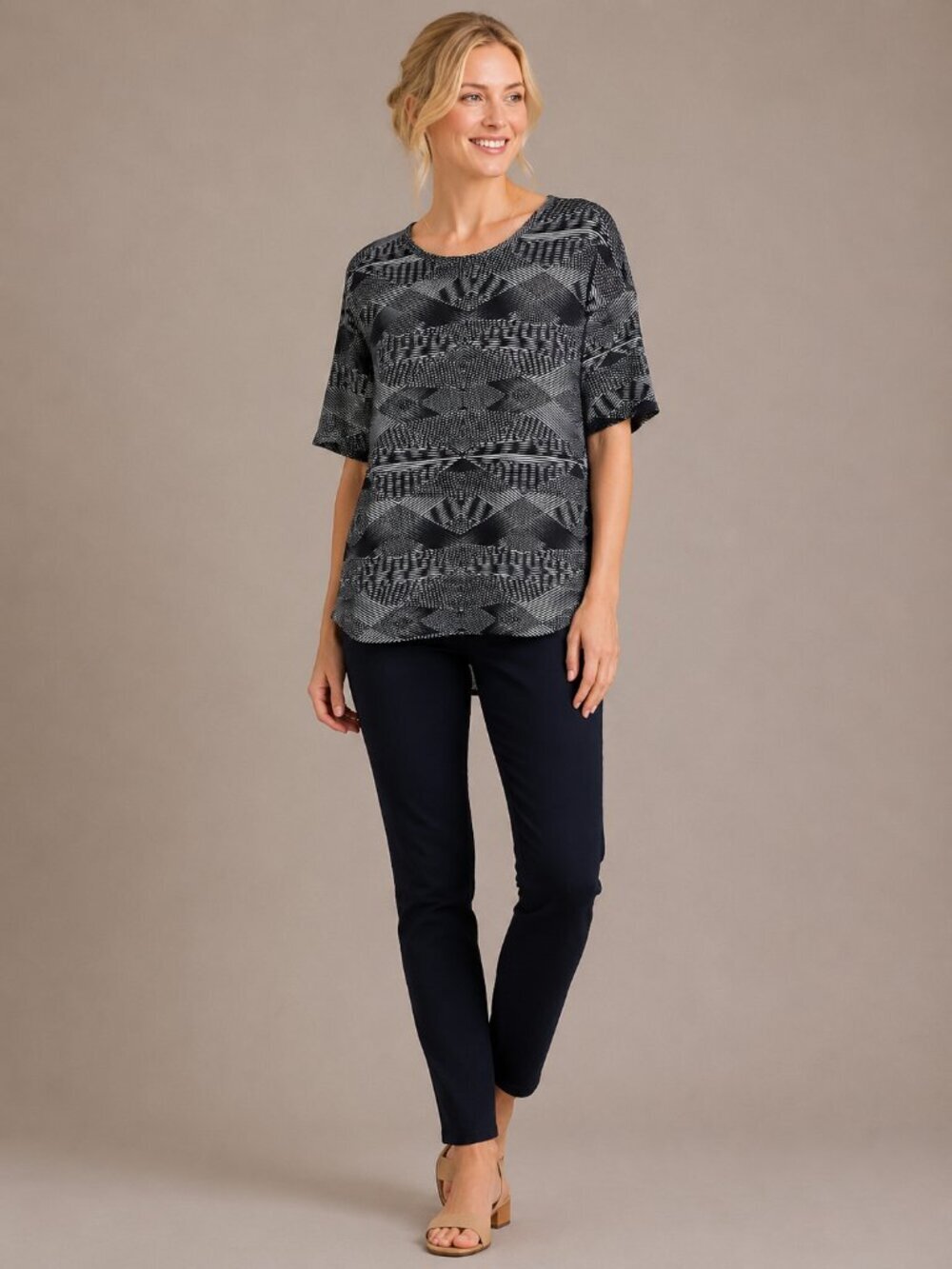 2/$30 LuLaRoe Irma Top High Low Tunic Geometric Black Small #8780